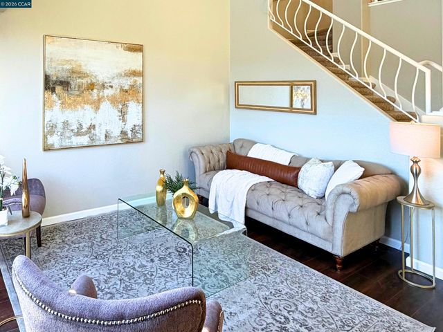 422 W Sunnyoaks Ave, Campbell, CA 95008