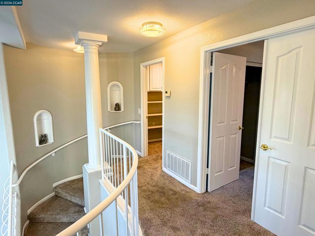 422 W Sunnyoaks Ave, Campbell, CA 95008