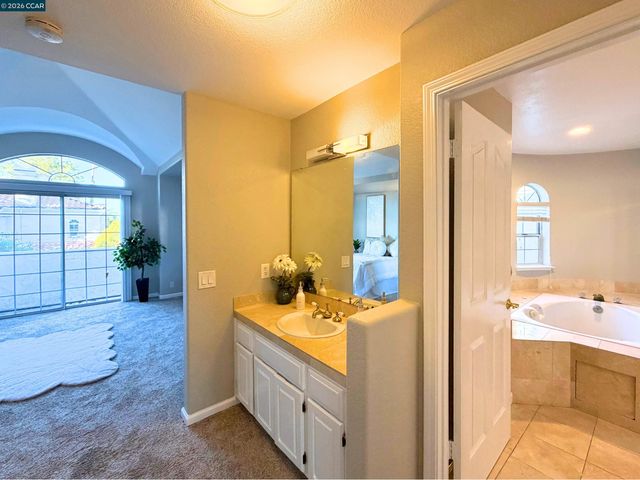 422 W Sunnyoaks Ave, Campbell, CA 95008