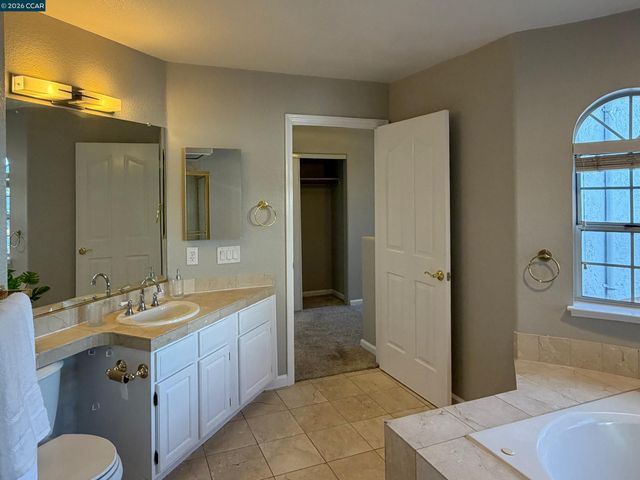 422 W Sunnyoaks Ave, Campbell, CA 95008