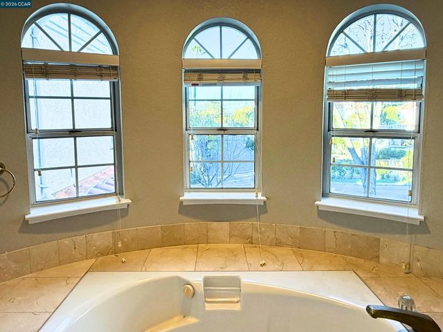 422 W Sunnyoaks Ave, Campbell, CA 95008