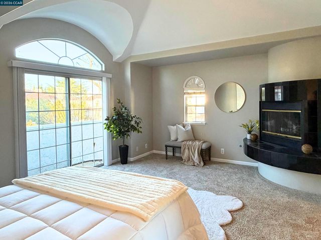 422 W Sunnyoaks Ave, Campbell, CA 95008