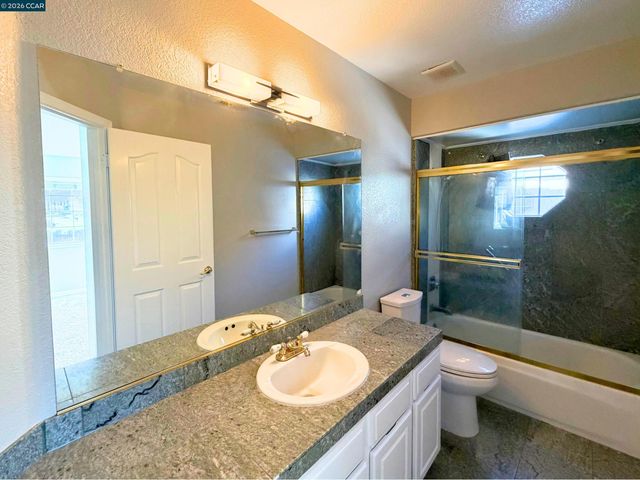 422 W Sunnyoaks Ave, Campbell, CA 95008