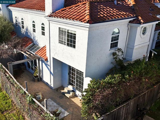 422 W Sunnyoaks Ave, Campbell, CA 95008