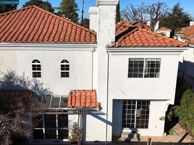 422 W Sunnyoaks Ave, Campbell, CA 95008