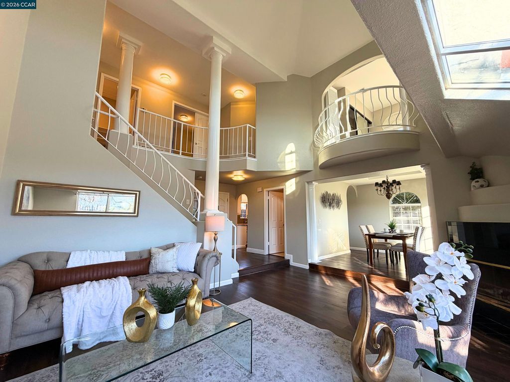 422 W Sunnyoaks Ave, Campbell, CA 95008