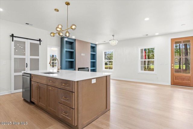 355 S Middleton Drive, Calabash, NC 28467