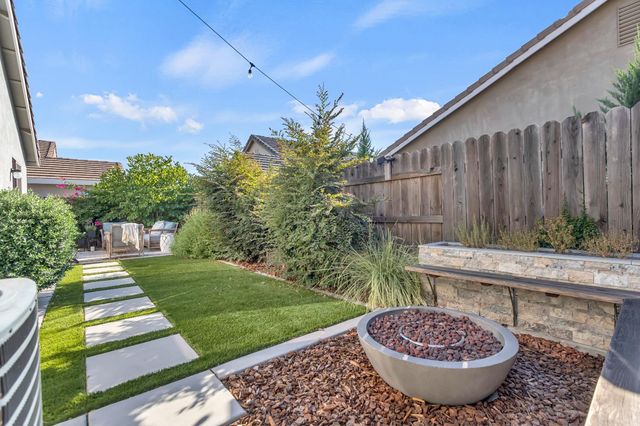 3147 Golden Trail St, Rocklin, CA 95765