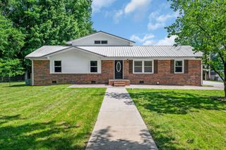 114 Thompson Ln, Cookeville, TN 38506