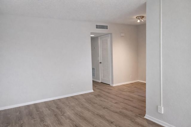 875 SW 4th Court 14, Boca Raton, FL 33432