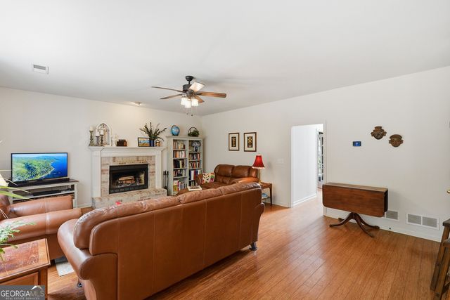 3844 Princeton Oaks NW, Kennesaw, GA 30144