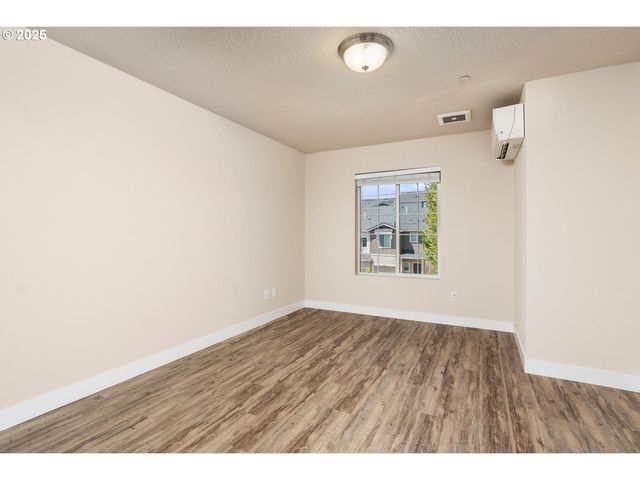 12958 Se 156TH Ave, Happy Valley, OR 97086