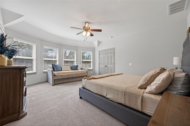 6 Log House Court, Tomball, TX 77375