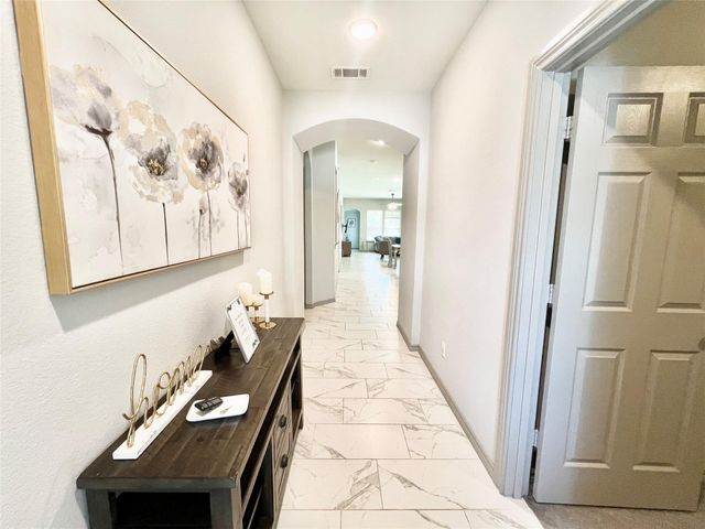 6 Log House Court, Tomball, TX 77375