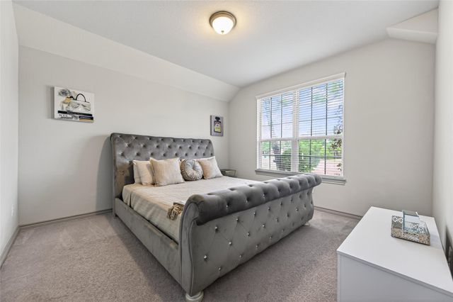 6 Log House Court, Tomball, TX 77375