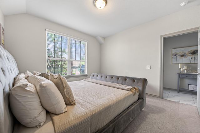 6 Log House Court, Tomball, TX 77375