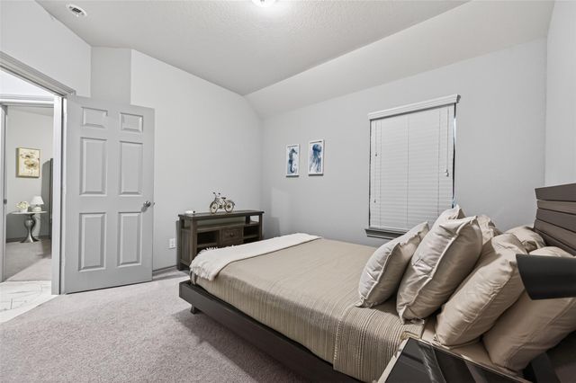 6 Log House Court, Tomball, TX 77375