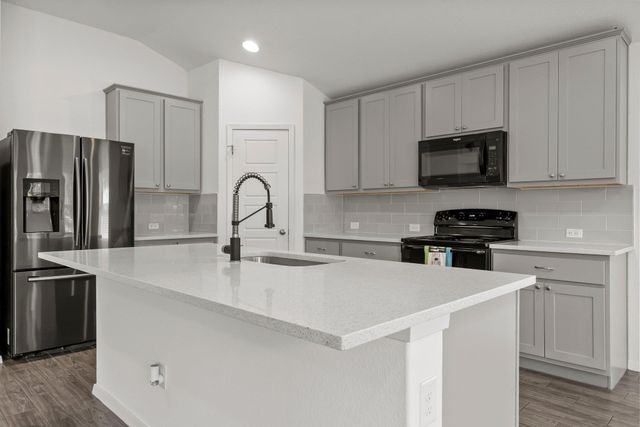 21411 Santa Carlo Ave, Lago Vista, TX 78645