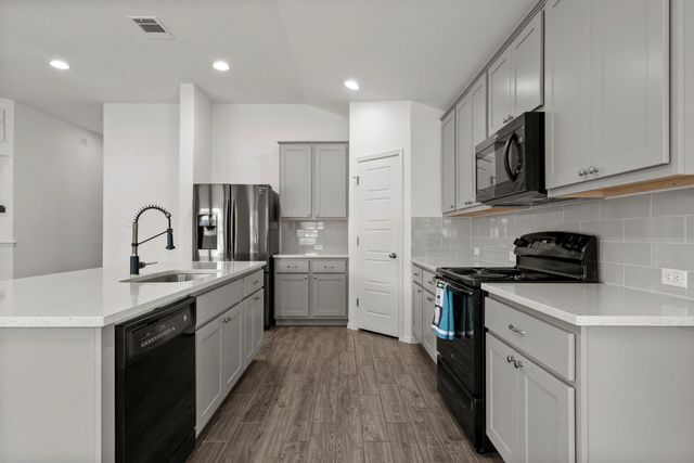 21411 Santa Carlo Ave, Lago Vista, TX 78645
