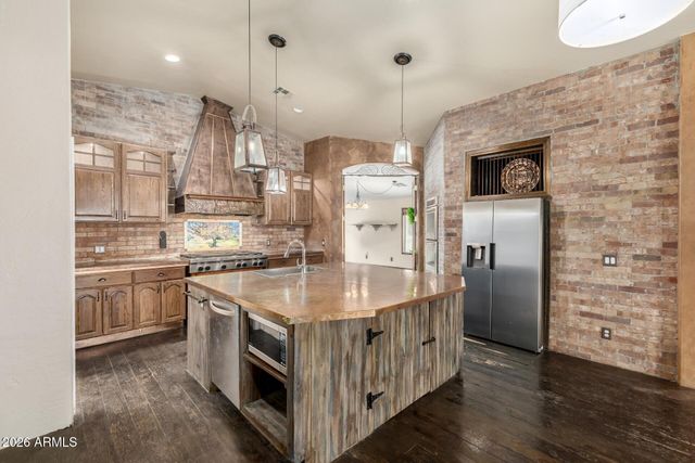 10717 E CLIFFROSE Lane, Florence, AZ 85132