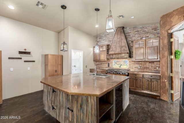 10717 E CLIFFROSE Lane, Florence, AZ 85132