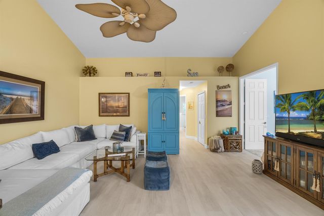 223 River Walk 12, Fort Pierce, FL 34949