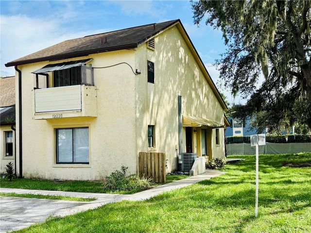 12236 FOX HOUND LANE, Orlando, FL 32826