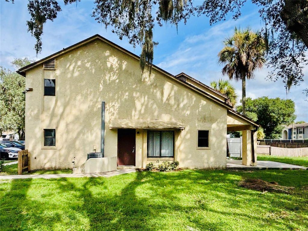 12236 FOX HOUND LANE, Orlando, FL 32826