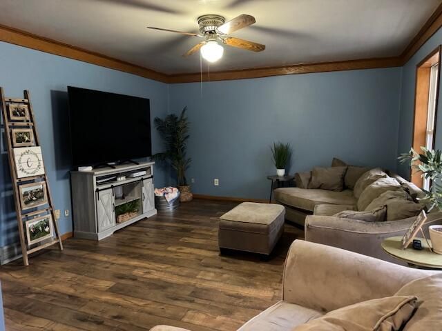 1877 Dutcher Road, Howell, MI 48843