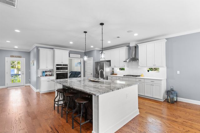 9 Windy Ln., Pawleys Island, SC 29585