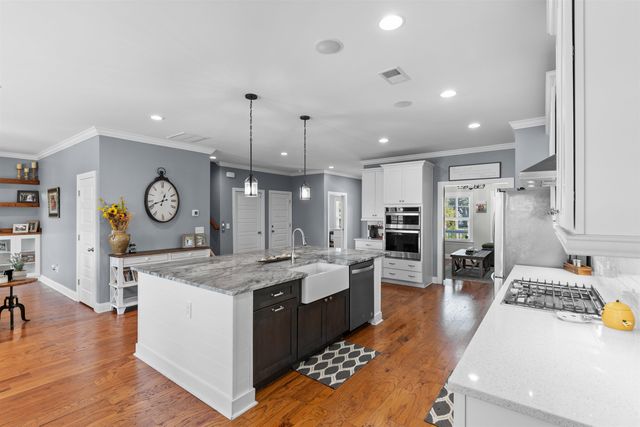 9 Windy Ln., Pawleys Island, SC 29585