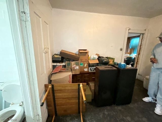 5911 Lexington Avenue, Cleveland, OH 44103