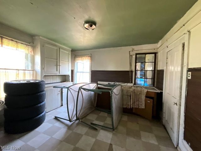 5911 Lexington Avenue, Cleveland, OH 44103