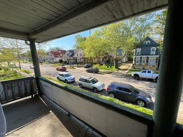 5911 Lexington Avenue, Cleveland, OH 44103