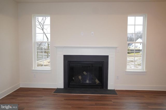 9 REDKIST DR, Mullica Hill, NJ 08062