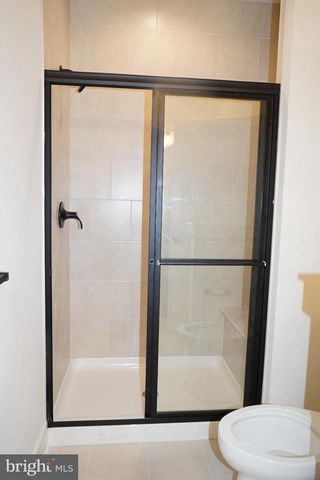 9 REDKIST DR, Mullica Hill, NJ 08062