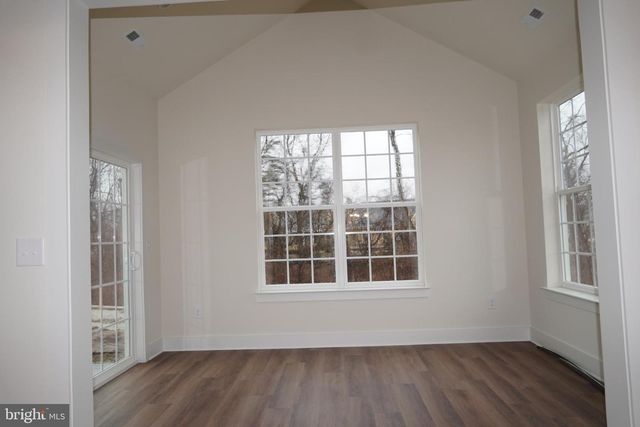 9 REDKIST DR, Mullica Hill, NJ 08062