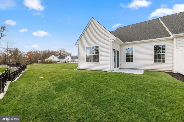 9 REDKIST DR, Mullica Hill, NJ 08062