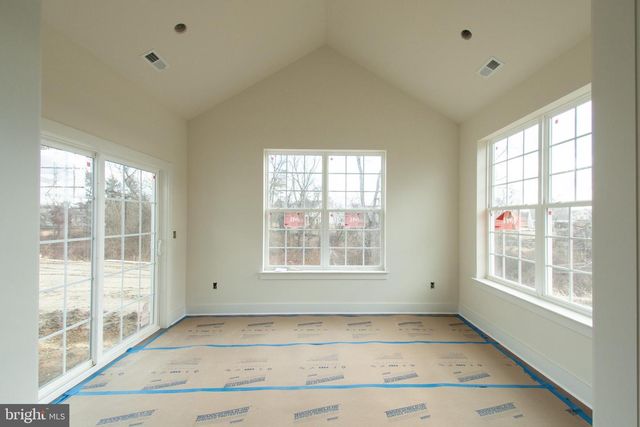 9 REDKIST DR, Mullica Hill, NJ 08062