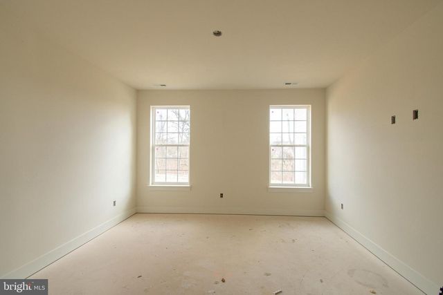 9 REDKIST DR, Mullica Hill, NJ 08062