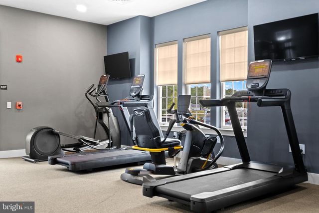 9 REDKIST DR, Mullica Hill, NJ 08062