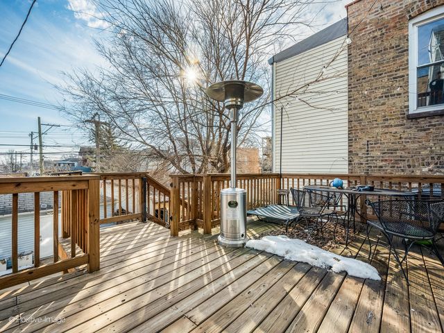 3611 W Diversey Avenue, Chicago, IL 60647
