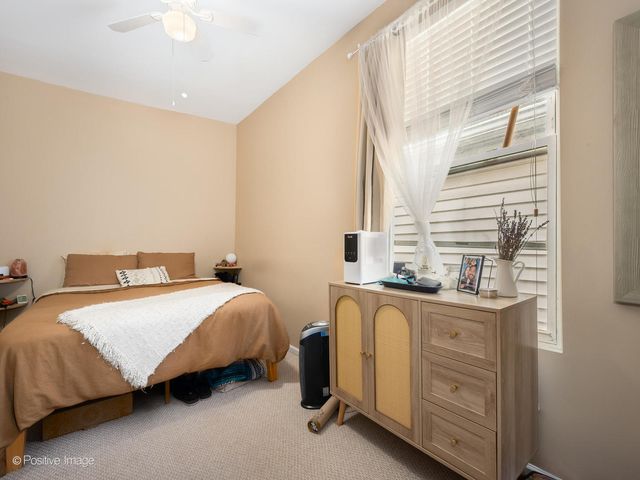3611 W Diversey Avenue, Chicago, IL 60647