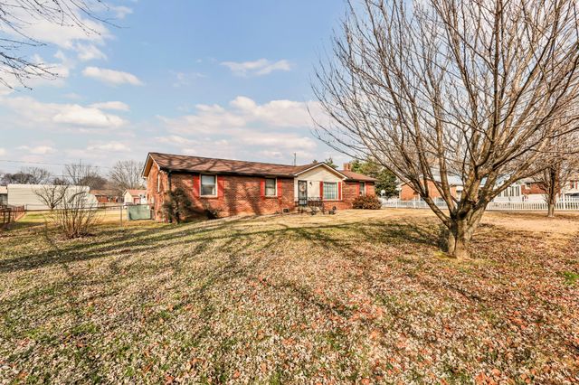 217 Sewell Dr, Clarksville, TN 37042