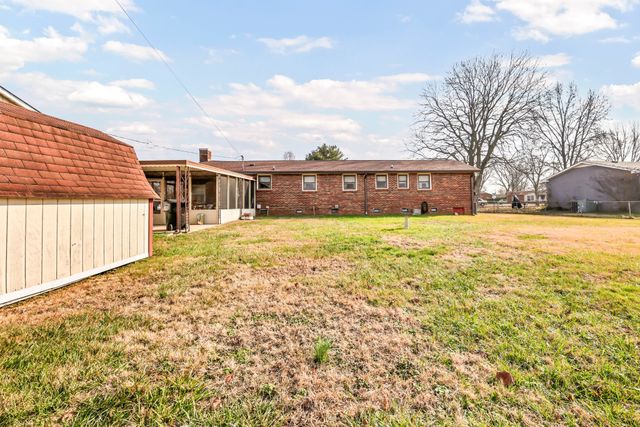 217 Sewell Dr, Clarksville, TN 37042