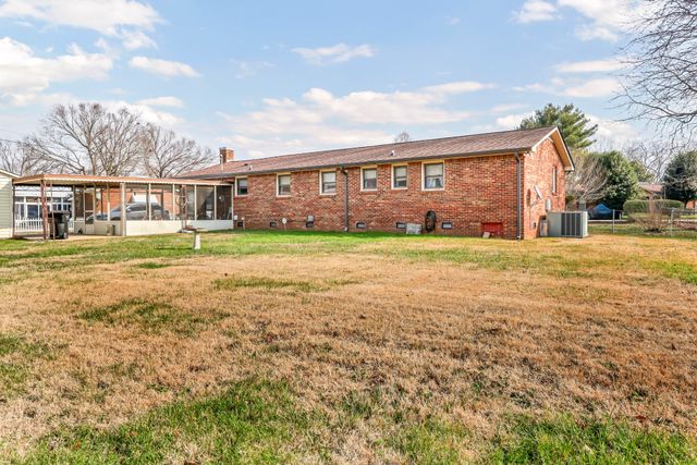 217 Sewell Dr, Clarksville, TN 37042