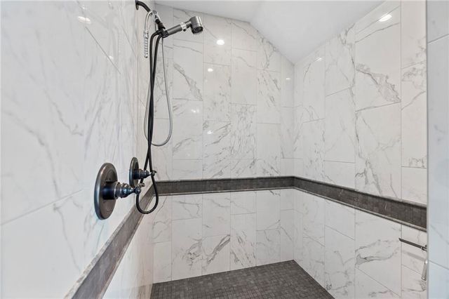 24775 W 98th Street, Lenexa, KS 66227
