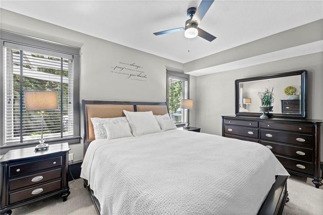 24775 W 98th Street, Lenexa, KS 66227