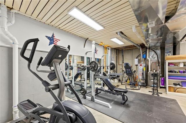 24775 W 98th Street, Lenexa, KS 66227