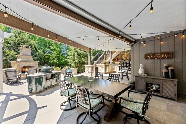 24775 W 98th Street, Lenexa, KS 66227
